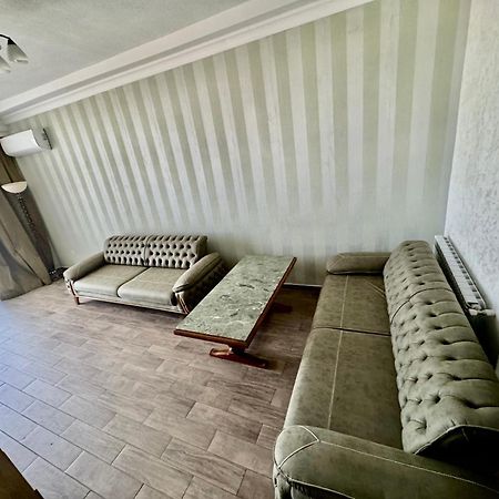 באטומי David Apt 1A מראה חיצוני תמונה