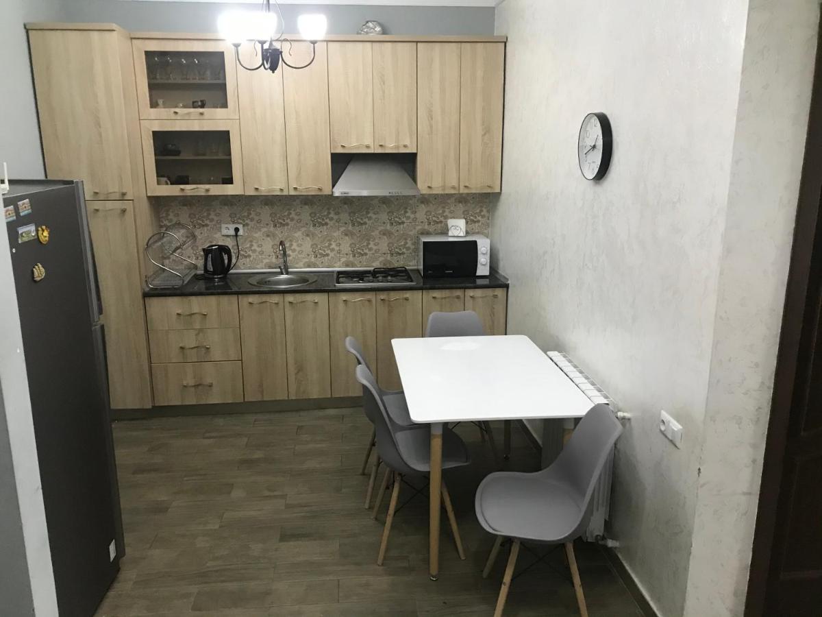 באטומי David Apt 1A מראה חיצוני תמונה