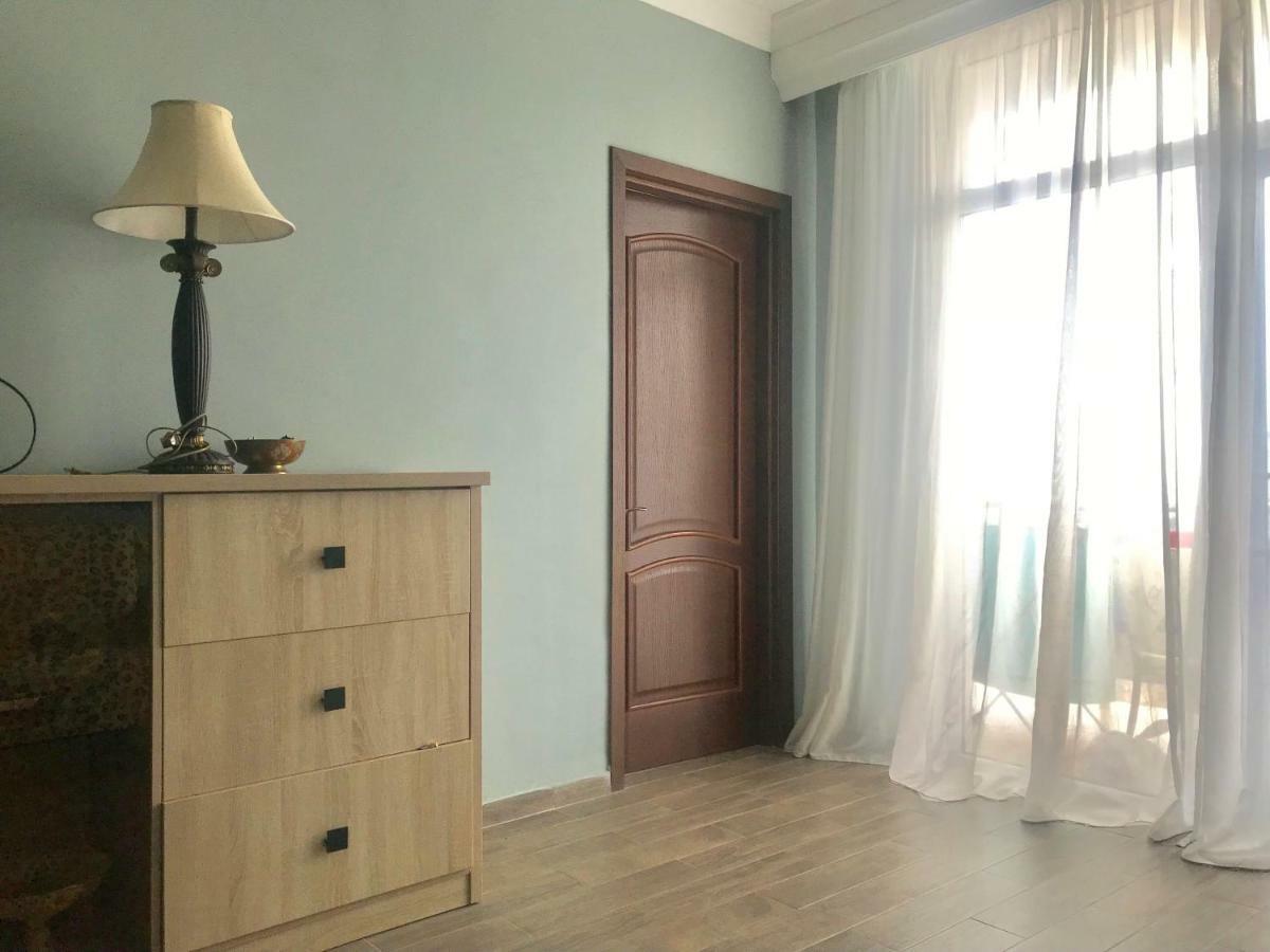 באטומי David Apt 1A מראה חיצוני תמונה